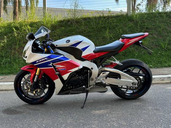 HONDA CBR 1000RR FIREBLADE 